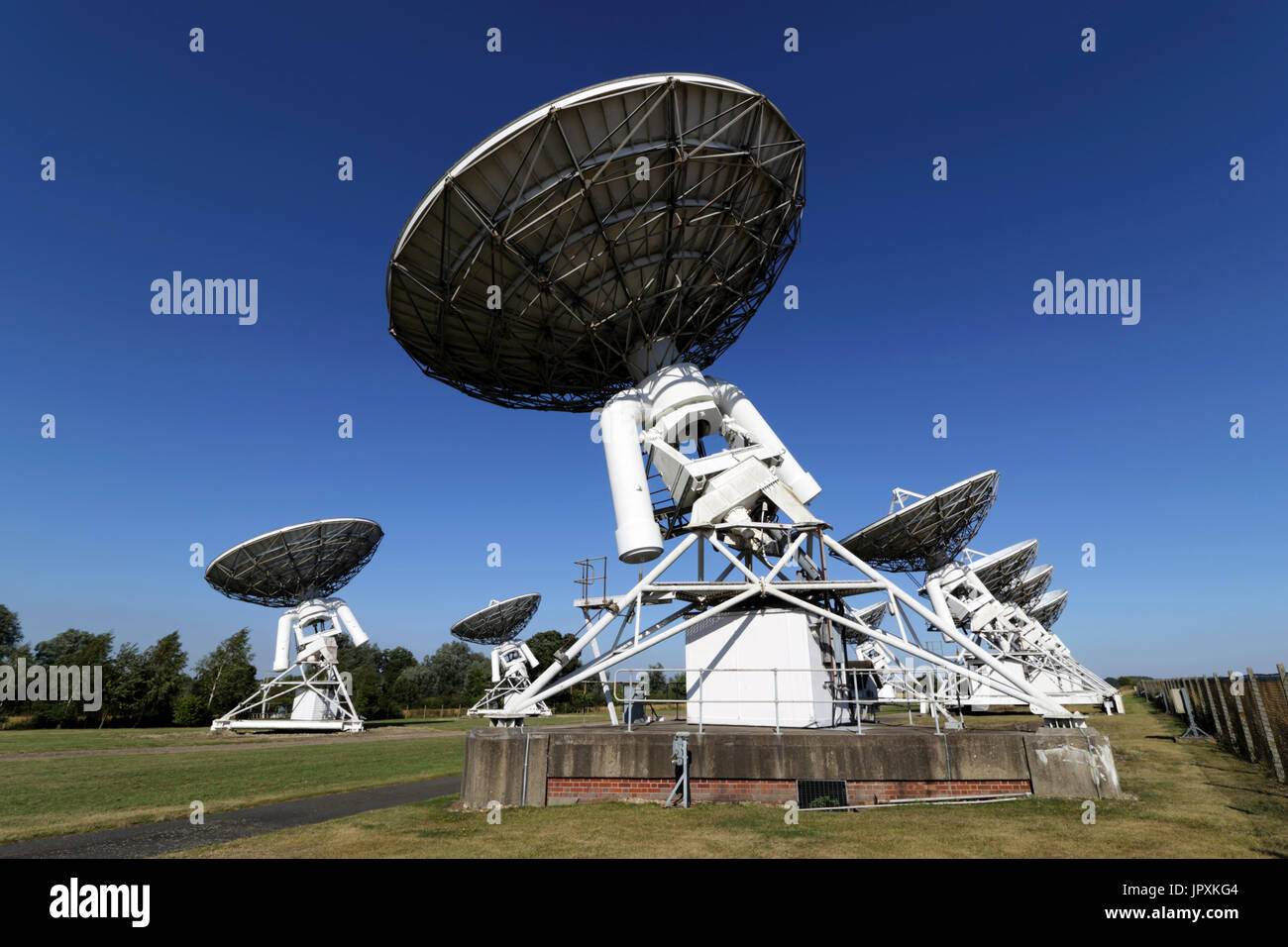 Die Bogenminute Microkelvin Imager (AMI). Einem kosmischen Mikrowelle Hintergrund (CMB) Teleskop des Observatoriums Cambridge Stockfoto