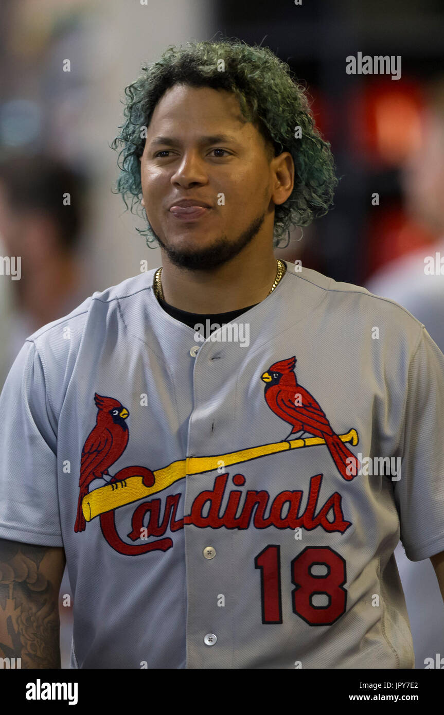 1. August 2017: St. Louis Cardinals Krug Carlos Martinez #18 ab, während die Major League Baseball Spiel zwischen den Milwaukee Brewers und den St. Louis Cardinals im Miller Park in Milwaukee, Wisconsin. John Fisher/CSM Stockfoto