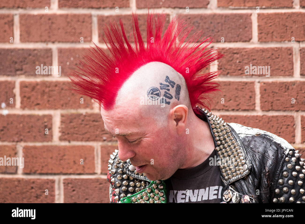 Eine Punk Rock Rebel Rebellion Rebellion Blackpool Festival Spike ährentragend Spiky Mohican