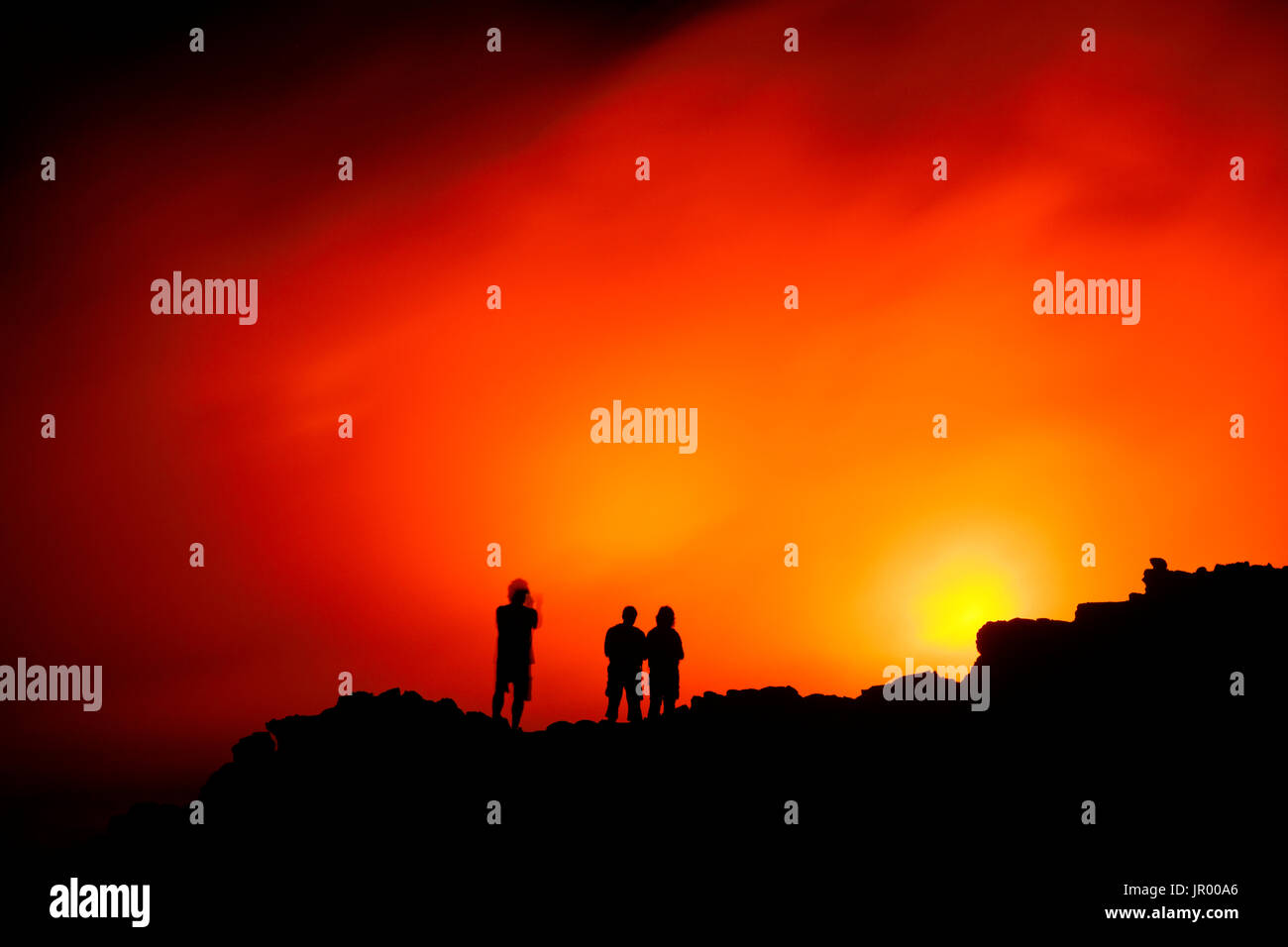 HI00279-00... Hawaii - Menschen beobachten Lava betreten das Meer aus der Pu'u O'o Lavastrom in Hawai ' i-Volcanoes-Nationalpark auf der Insel Hawai ' i Stockfoto