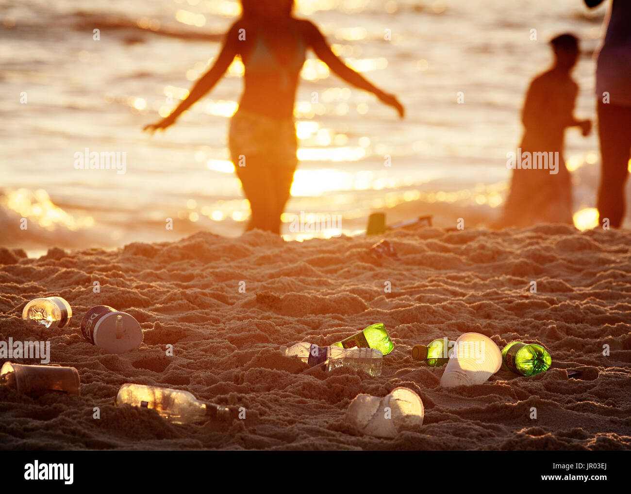 Kunststoff Abfall hinterlassen Frühjahr Leistungsschalter in Panama City Beach, Florida. Stockfoto