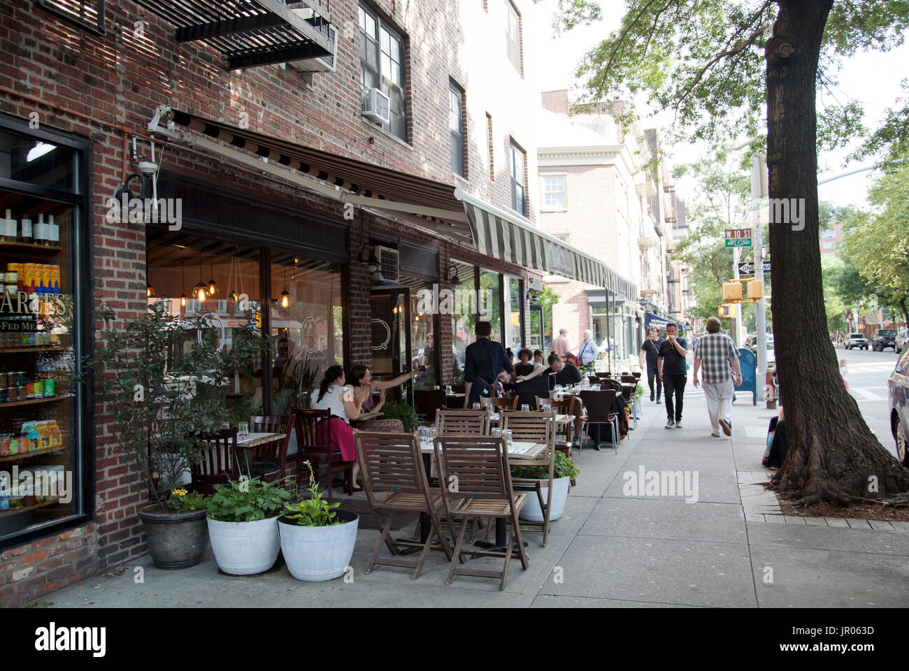 Quartal-Bar und Restaurant im Hudson Street, West Village - New York - USA Stockfoto