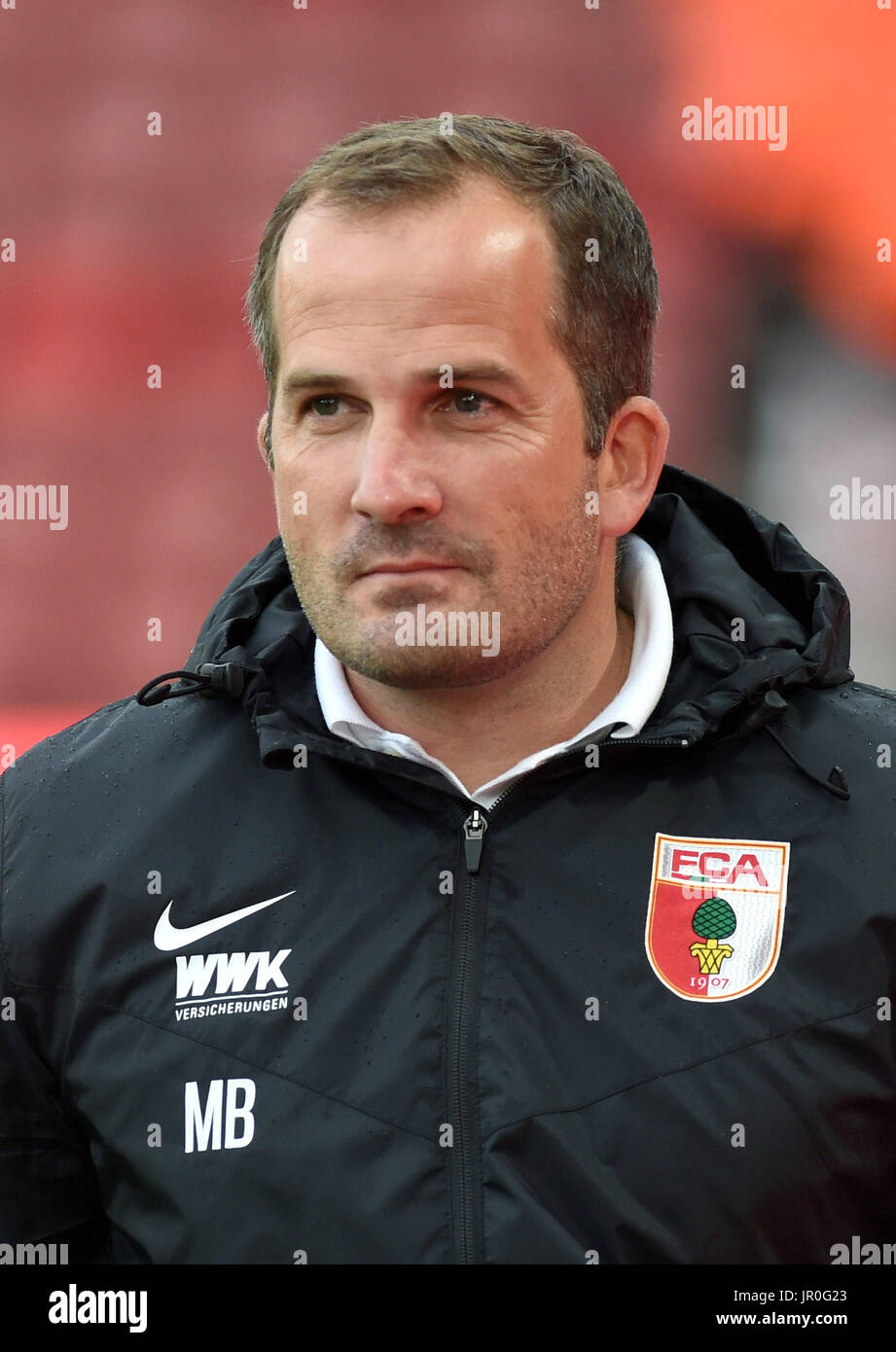 Augsburg-Manager Manuel Baum während der Vorbereitungsspiel match bei St Mary's, Southampton. PRESSEVERBAND Foto. Bild Datum: Mittwoch, 2. August 2017. Finden Sie unter PA Geschichte Fußball Southampton. Bildnachweis sollte lauten: Simon Galloway/PA Wire. Einschränkungen: EDITORIAL verwenden nur keine unbefugten Audio, Video, Daten, Spielpläne, Verbandsliga/Logos oder "live"-Dienste. Im Spiel Onlinenutzung beschränkt auf 75 Bilder, keine video Emulation. Keine Verwendung in Wetten, Spiele oder Vereinsspieler/Liga/Einzelpublikationen. Stockfoto