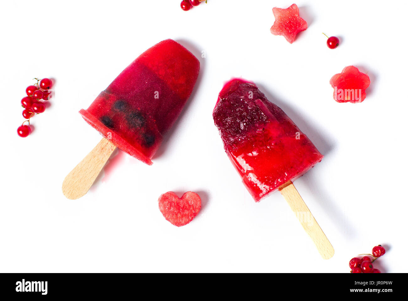 Hausgemachte Wassermelone Frucht Eis am Stiel-Eis isoliert Stockfoto