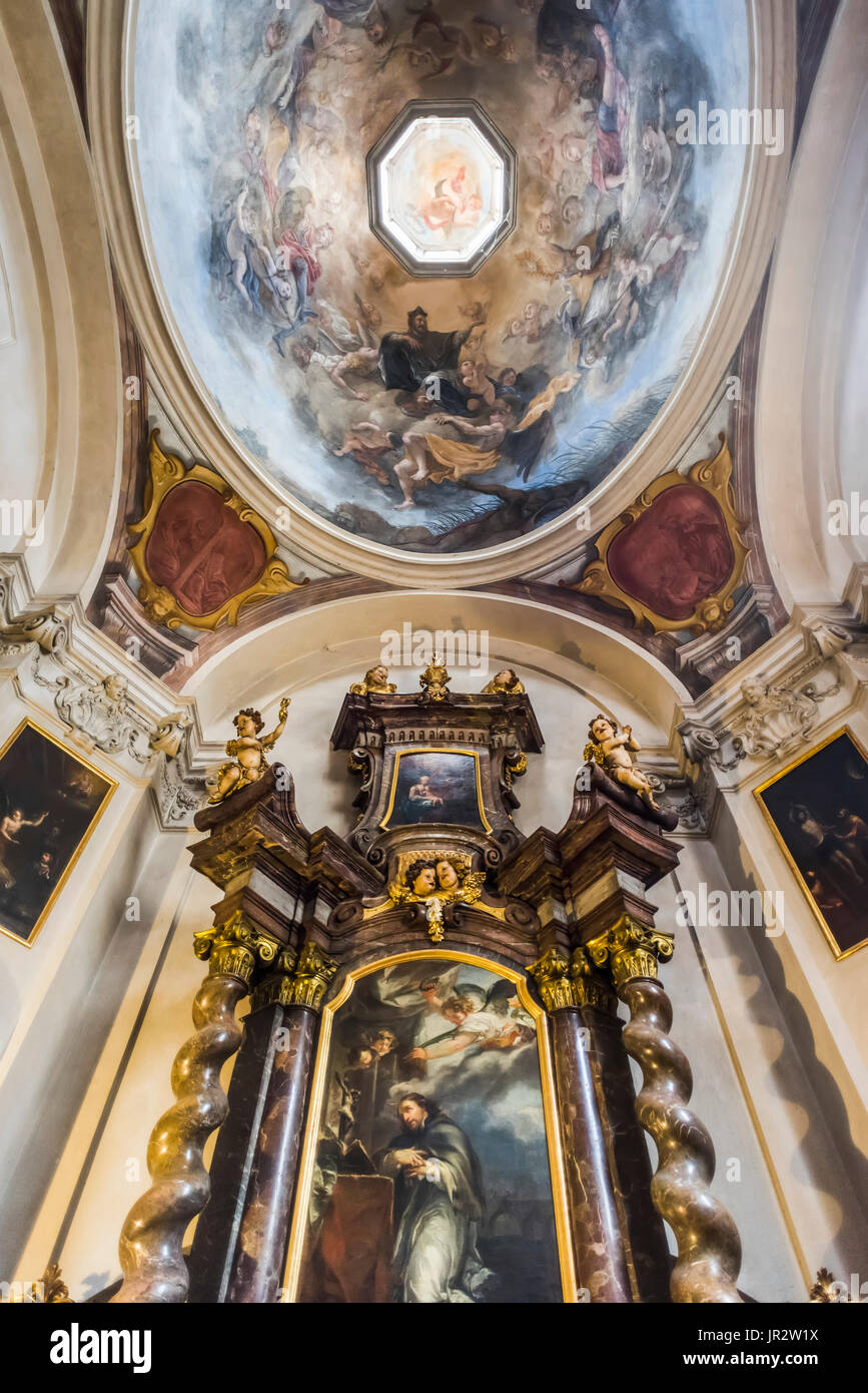 Interior Design und Artwork in St. George's Basilika, Prager Burg, Prag, Tschechische Republik Stockfoto