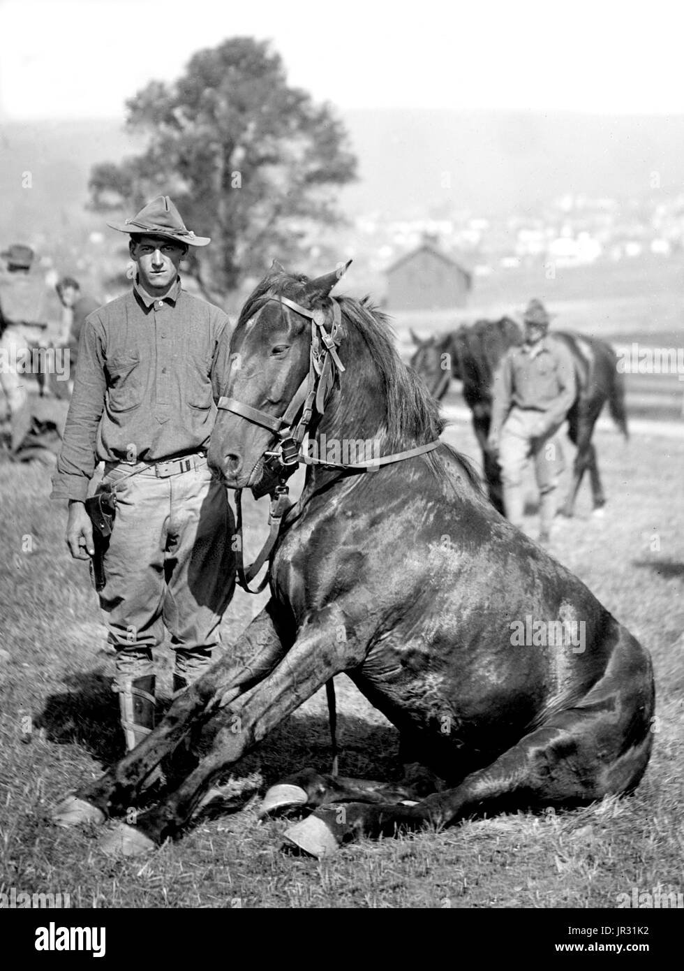 US-Armee Pferd stunts, B Truppe, 15. US-Kavallerie, Frostburg, Maryland. Die Vereinigten Staaten Kavallerie war die Bezeichnung der berittenen Truppe von der United States Army vom späten 18. bis ins frühe 20. Jahrhundert. Fotografiert von National Photo Company, 1909. Stockfoto