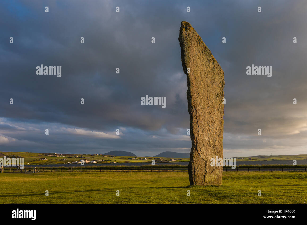 Die Standing Stones Stenness, Orkney bei Sonnenuntergang am Nachmittag Abendlicht Stockfoto