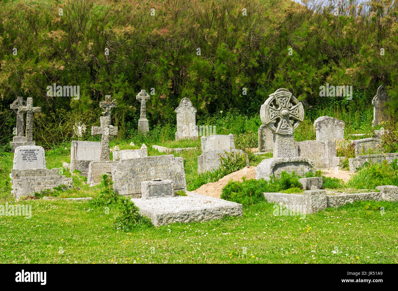 Alte Grabsteine auf einem Friedhof, UK Stockfoto