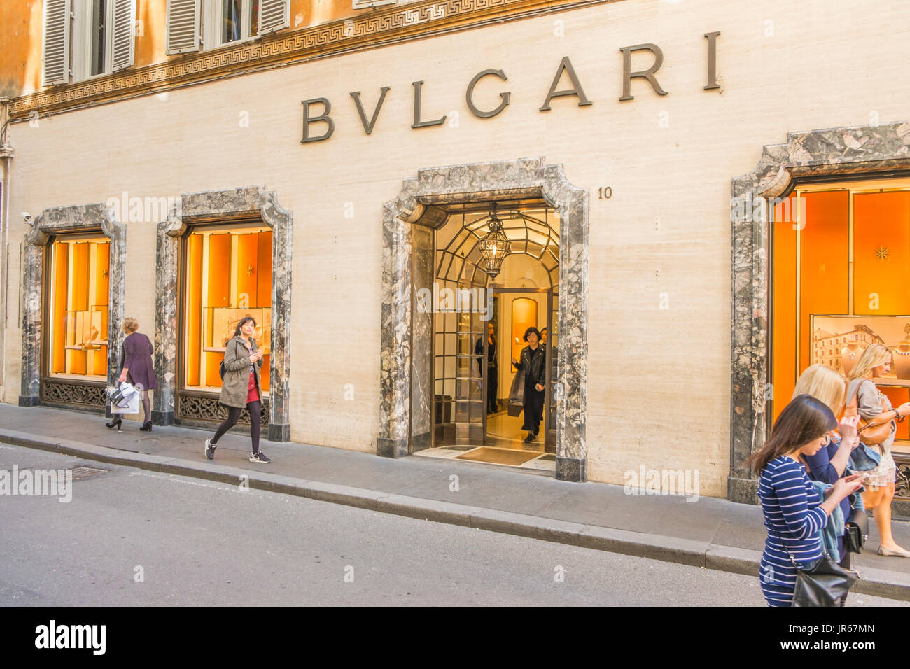 Street Scene vor Bulgari store Stockfoto