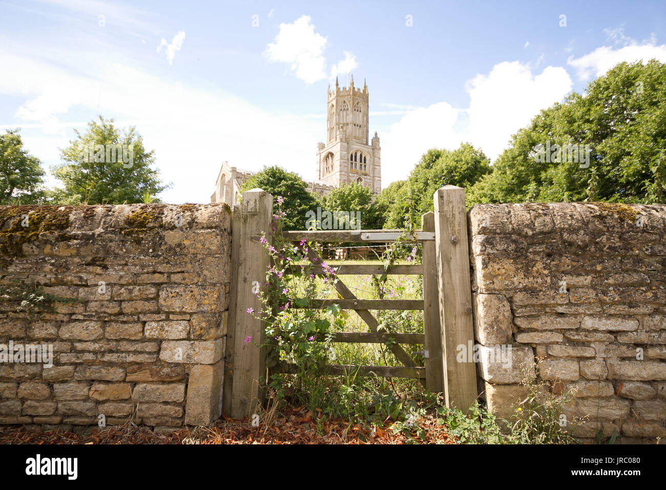 Kirche St. Maria und alle Heiligen Zentrum von Fotheringhay Stockfoto