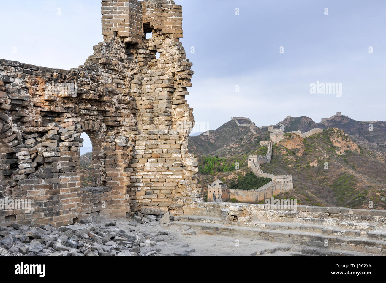 Jinshanling, einem Abschnitt der Großen Mauer von China in den Bergen der Gegend von Hebei, China. Stockfoto