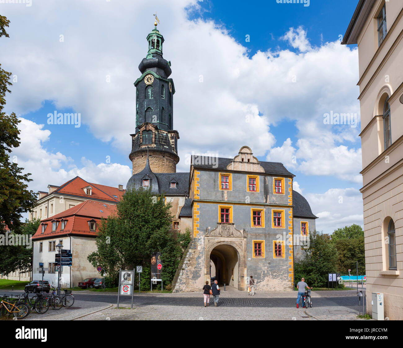 Turm und Tor zum Stadtschloss in der Altstadt, Weimar, Thüringen, Deutschland Stockfoto