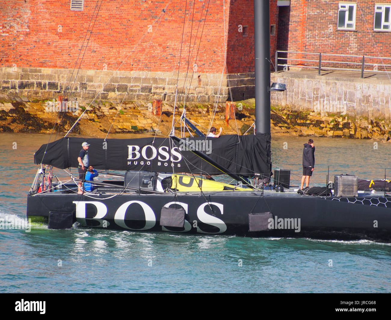 Alex thompsons "Hugo Boss Yachtcharter eingabe Portsmouth Harbour Stockfoto