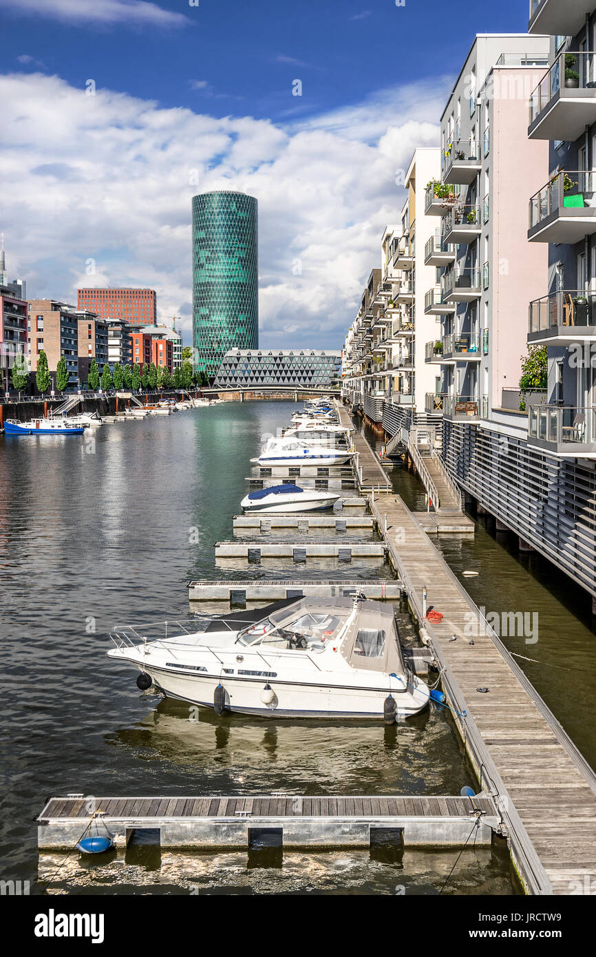 Marina Westhafen in Frankfurt am Main. Stockfoto