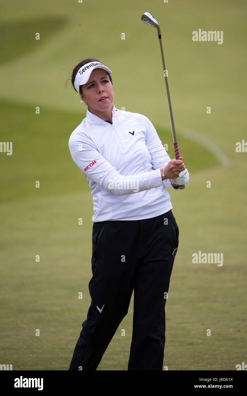 Georgien Hall of England spielt ihre Annäherung an das 18. Loch tagsüber zwei 2017 Ricoh Women es British Open in Kingsbarns Golf Links, St Andrews. Stockfoto