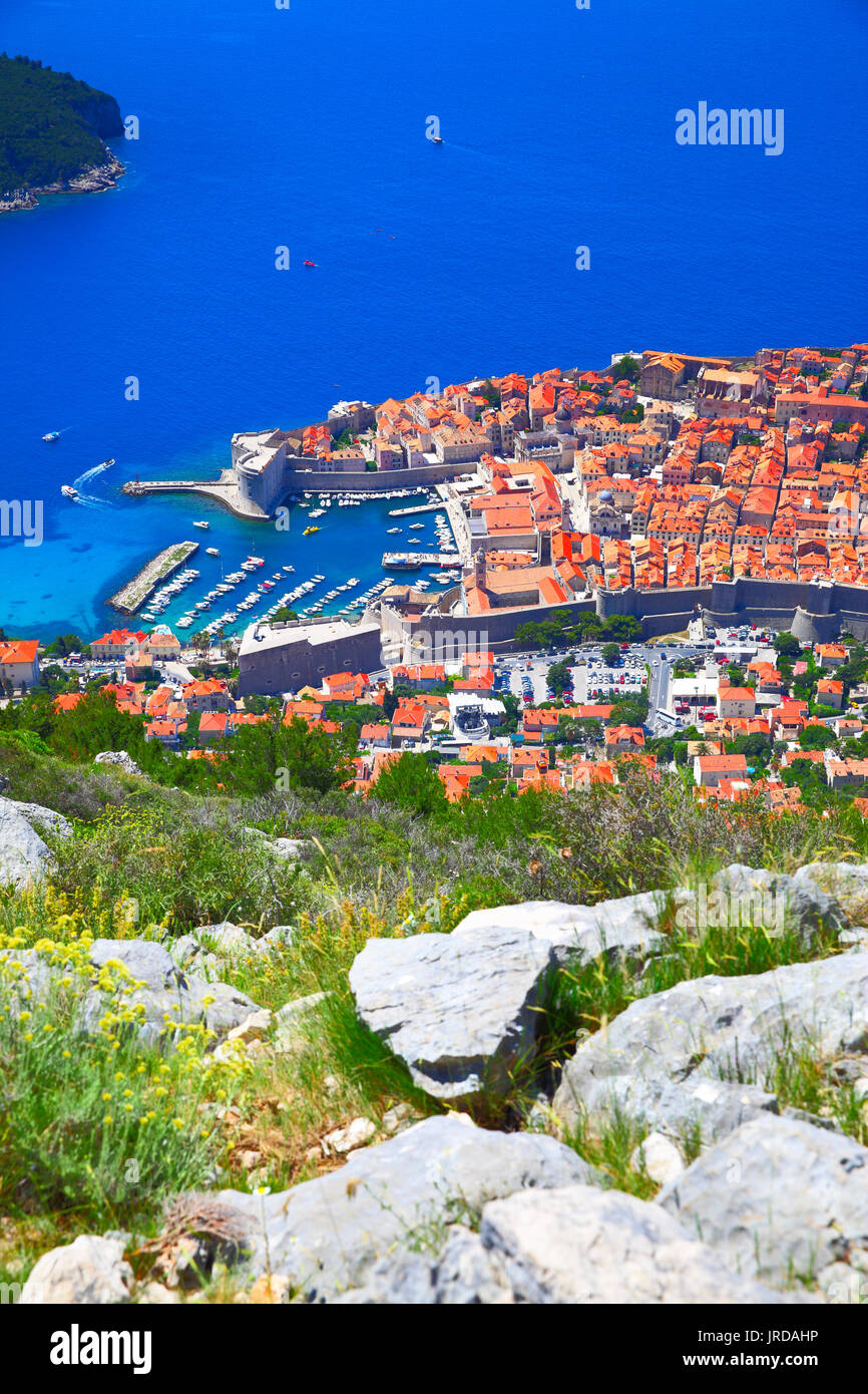 Blick auf die Altstadt von Dubrovnik von Hill, Kroatien Stockfoto