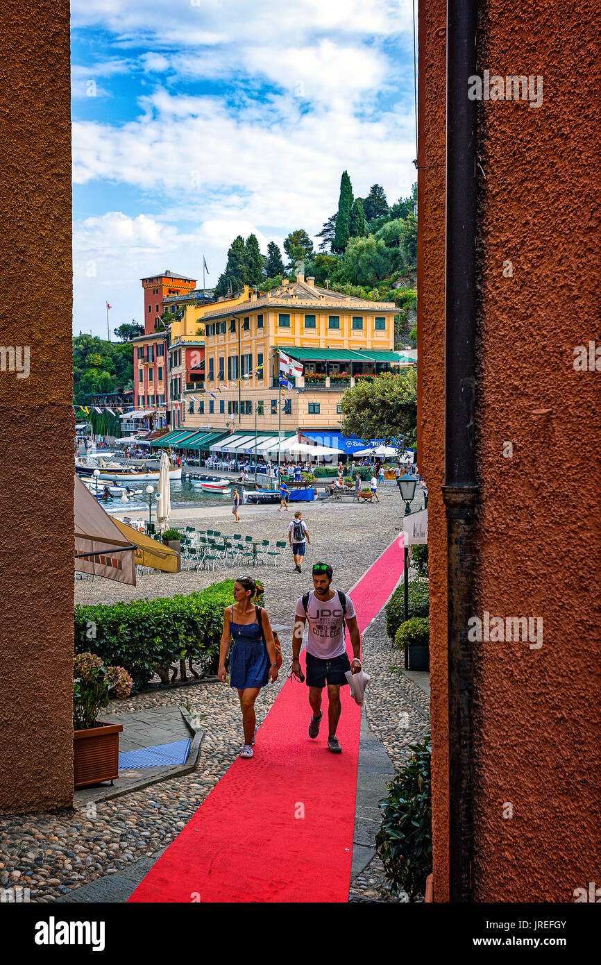 Italien Ligurien Monte Portofino Park - Portofino (roter Teppich - der längste rote Teppich in der Welt, die von Rapallo nach Portofino in einen Pfad von 8 kommt Km) Stockfoto