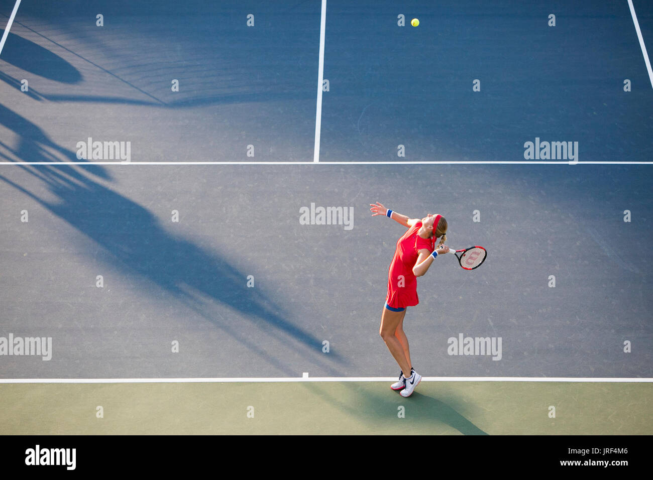 4. August 2017: Petra Kvitova (CZE) in Aktion gegen Catherine Bellis (USA) am Ufer des West Classic gespielt bei der Taube Tennisstadion in Stanford, Kalifornien. © Mal Taam/TennisClix/CSM Stockfoto