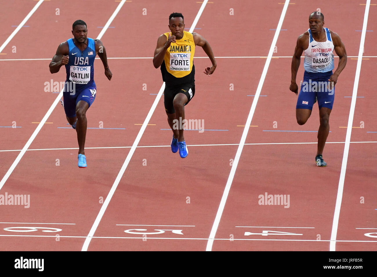 London, UK.  5. August 2017.  (L) (R) Justin Gatlin (USA), Julian Forte (Jamaika) und James Dasaolu (GB) nehmen Teil in der 100m-Halbfinale im London Stadium auf Tag 2 von der IAAF World Championships London 2017 Credit: Stephen Chung / Alamy Live News Stockfoto