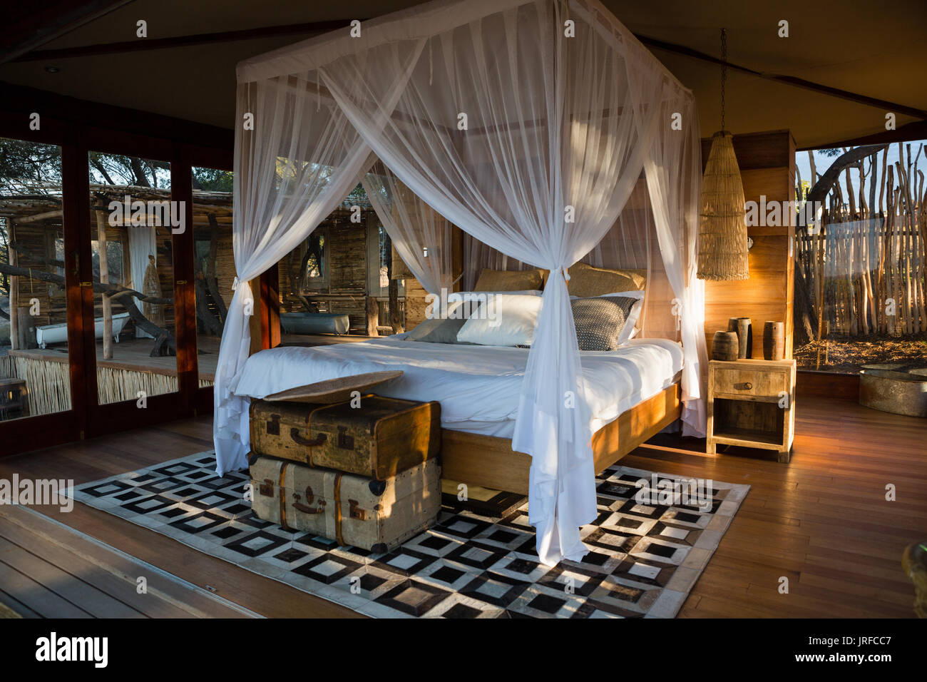 Himmelbett im Haus Stockfoto