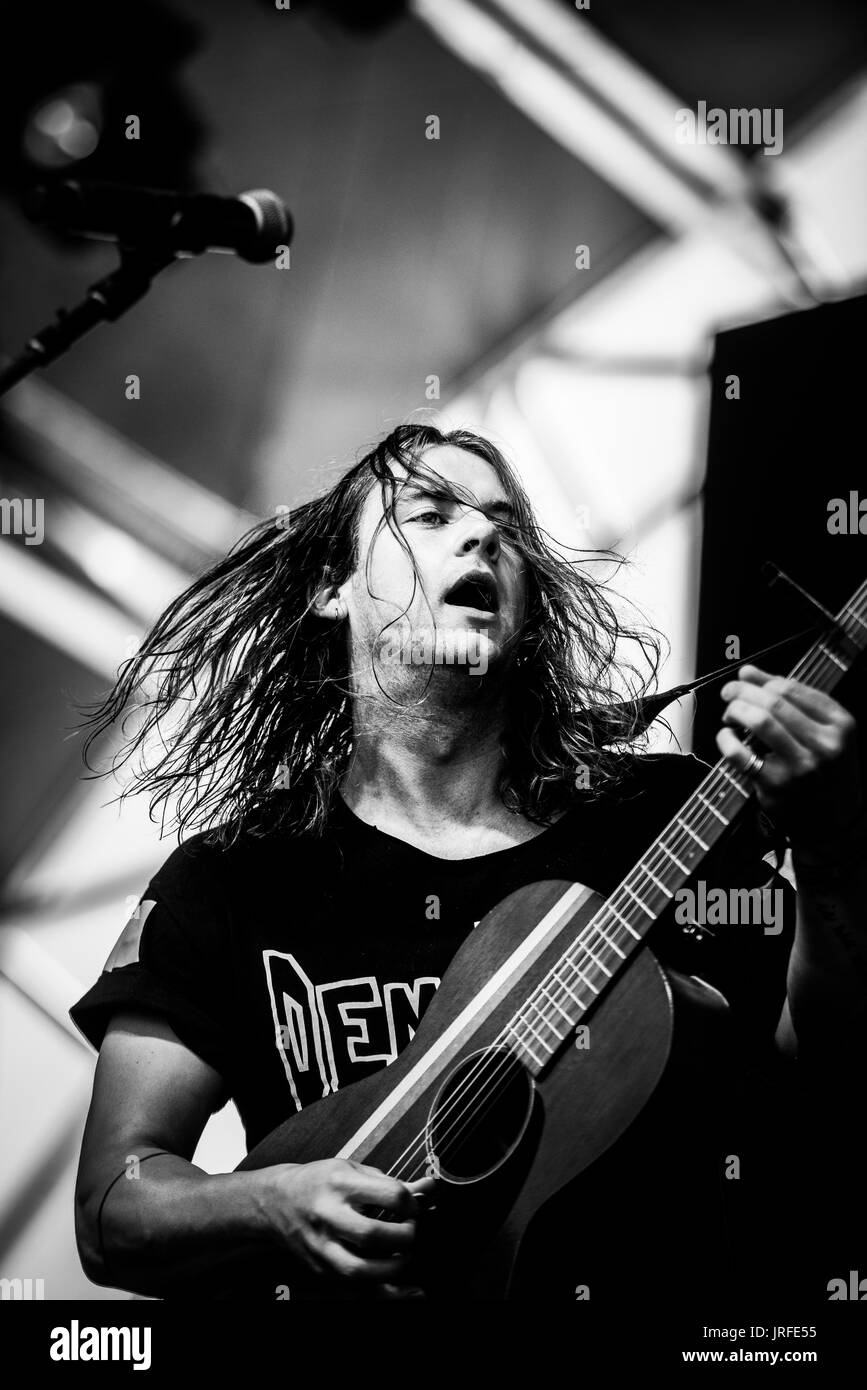 Juda und der Löwe bei einem Musikfestival in British Columbia Kanada in Schwarz und Weiß. Stockfoto