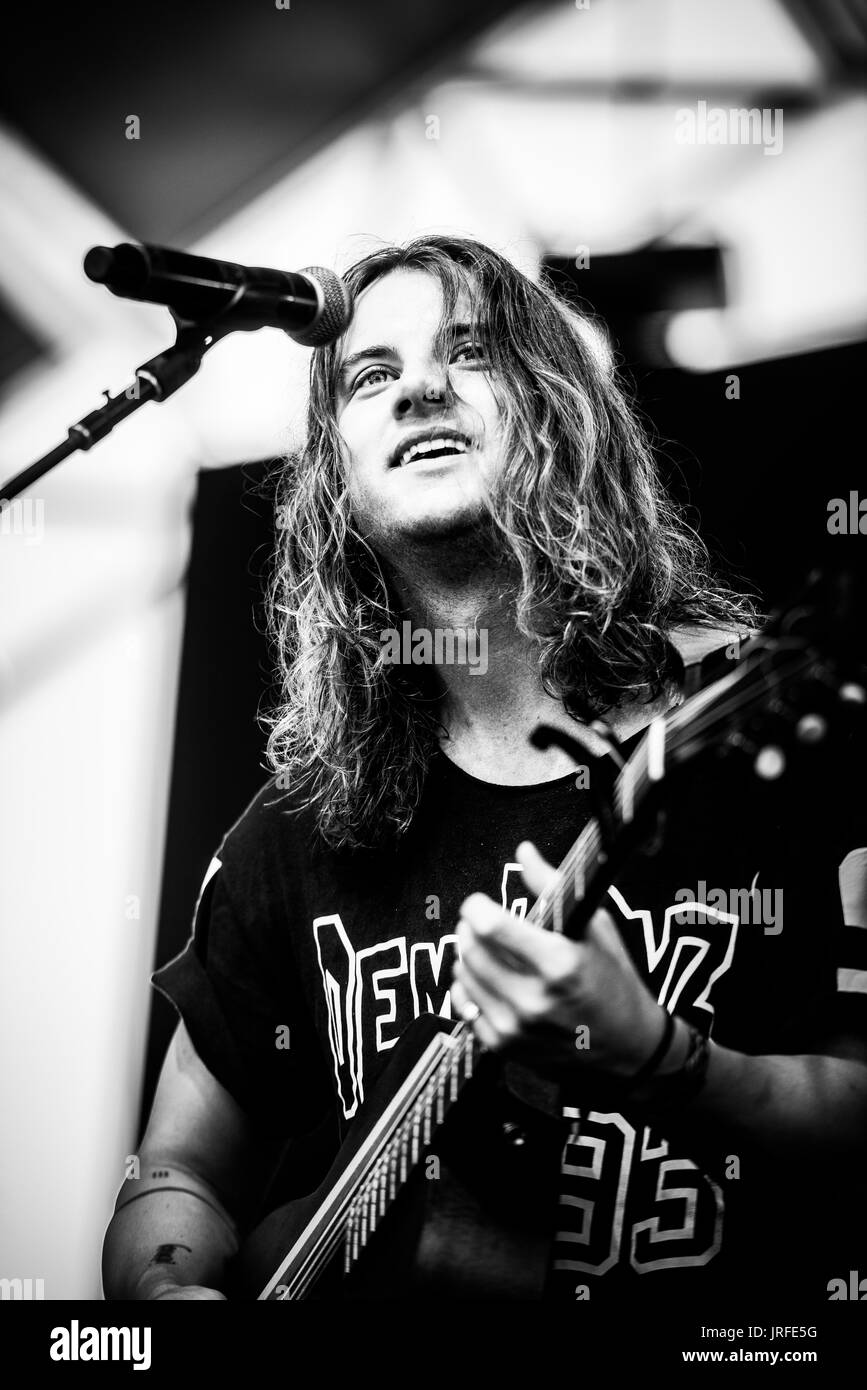 Juda und der Löwe bei einem Musikfestival in British Columbia Kanada in Schwarz und Weiß. Stockfoto