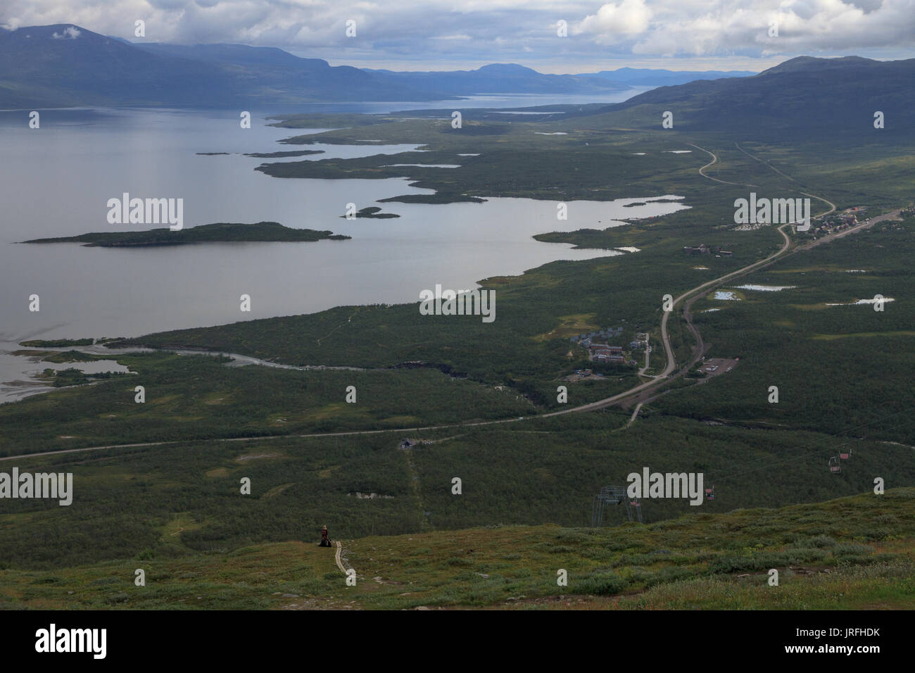 Die e 10 wicklung durch die Landschaft in Lappland, in der Nähe von Abisko Stockfoto