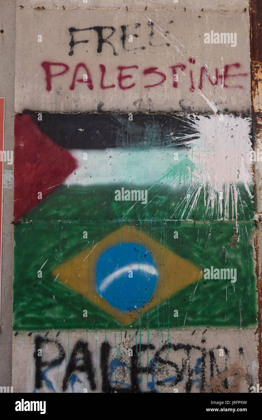 Ein Blick auf die "Freie Palästina" Graffitti auf der Mauer, die Bethlehem im Westjordanland in den Besetzten Gebieten isoliert Stockfoto