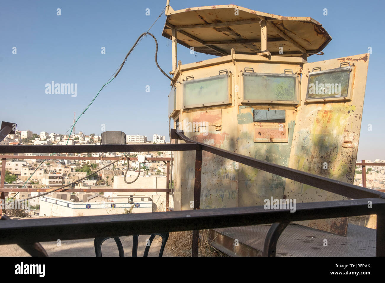 Die israelischen militärischen Außenposten in der Innenstadt von Hebron, Palästina, die illegalen Siedlungen in der Mitte der Stadt zu verteidigen durch israelische Siedler Stockfoto