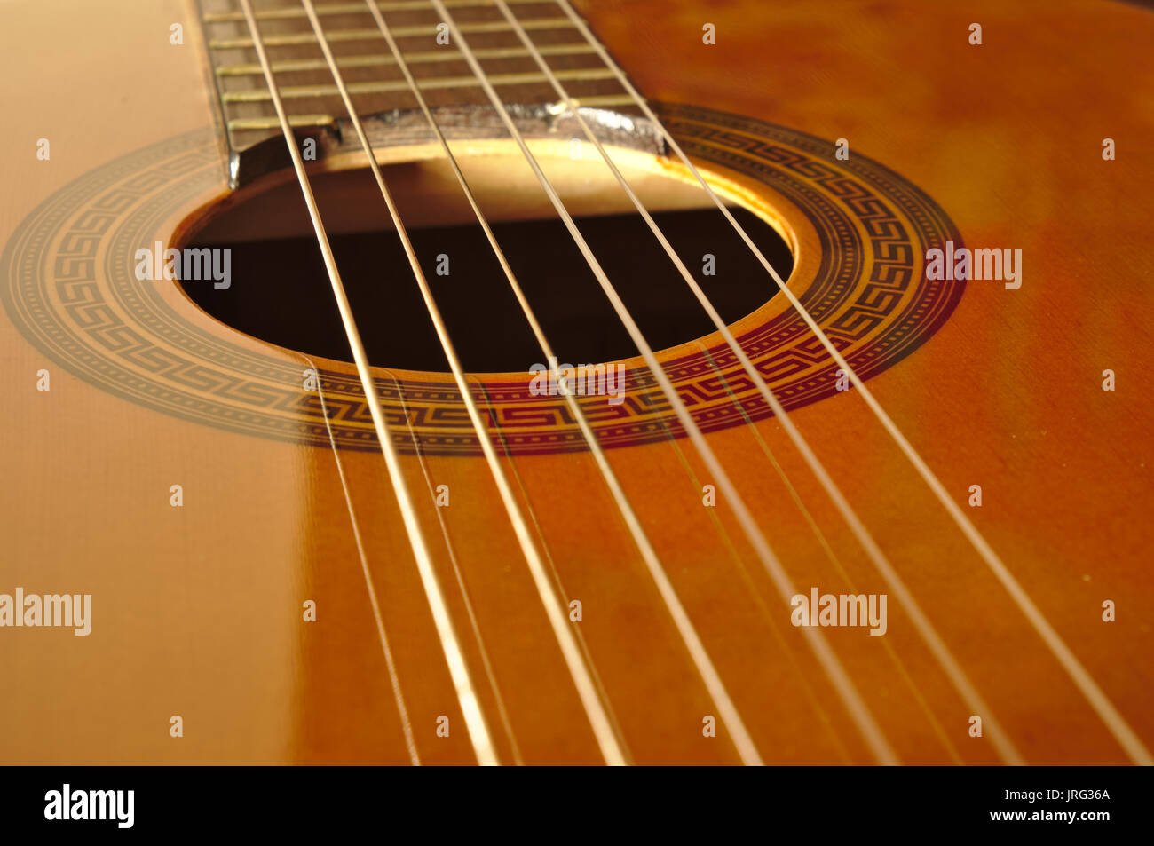 Klassische spanische Gitarre Close-up. Klassische Musikinstrumente Stockfoto