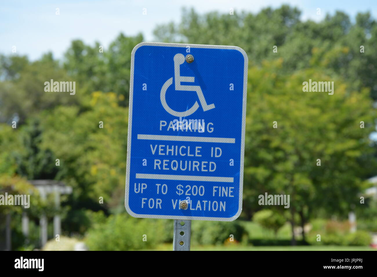 Handicap-Parkplatz-Schild Stockfoto