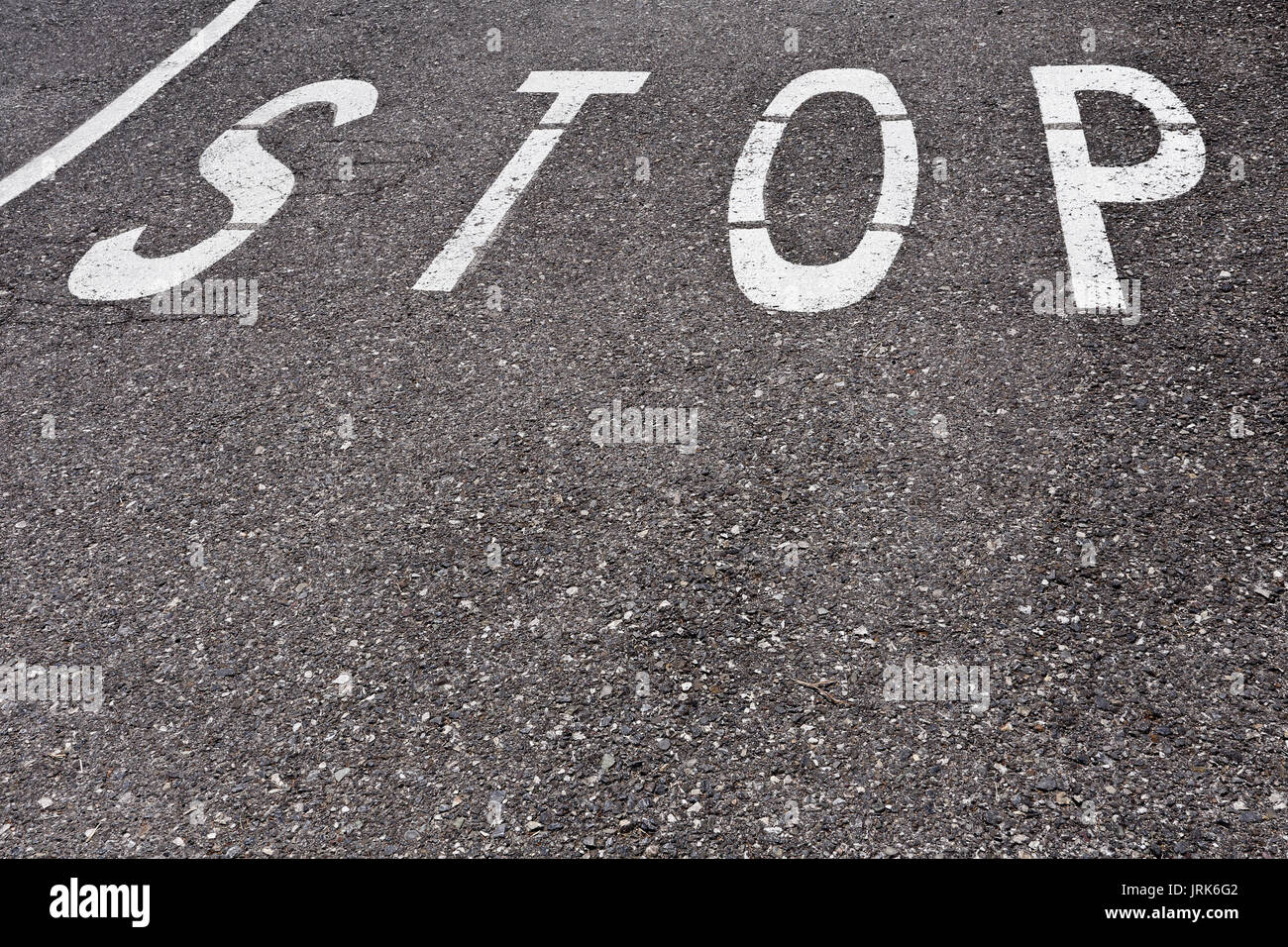 Das Wort "TOP" auf Asphalt Stockfoto
