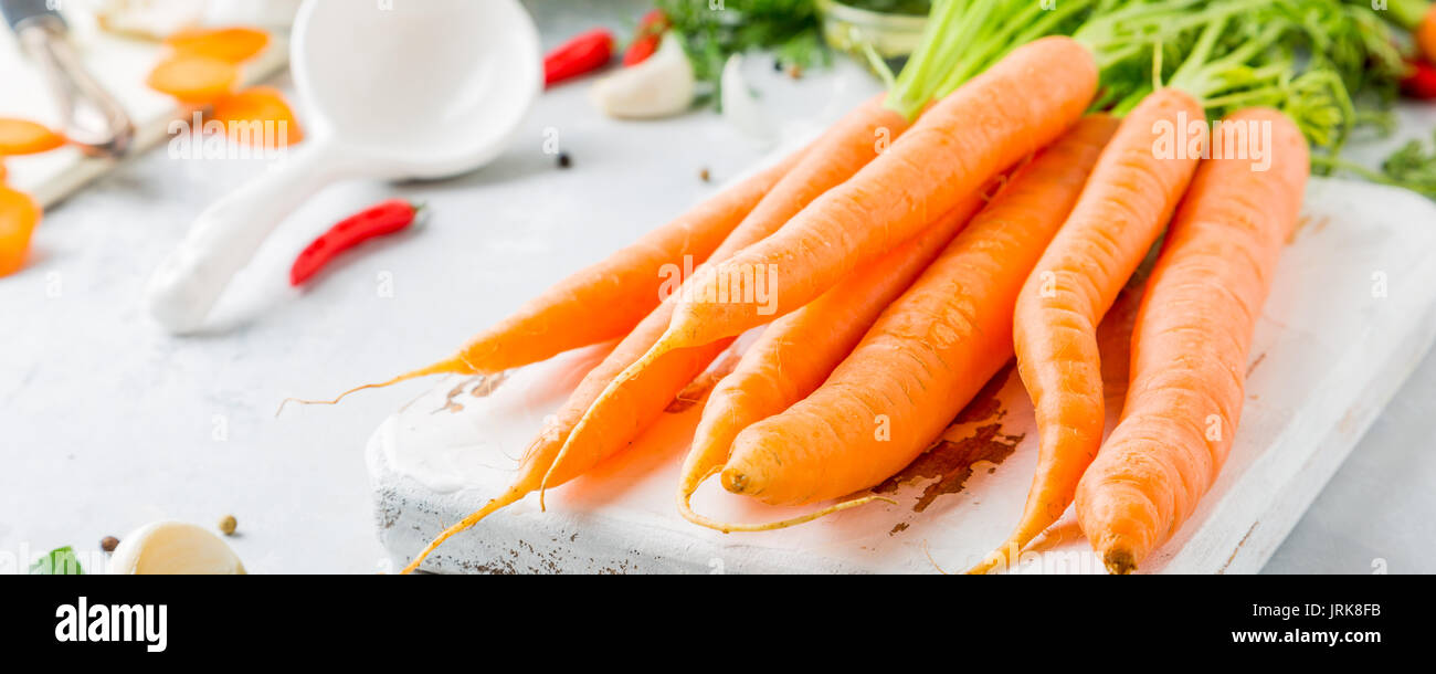 Zutaten für Karotten Suppe Stockfoto