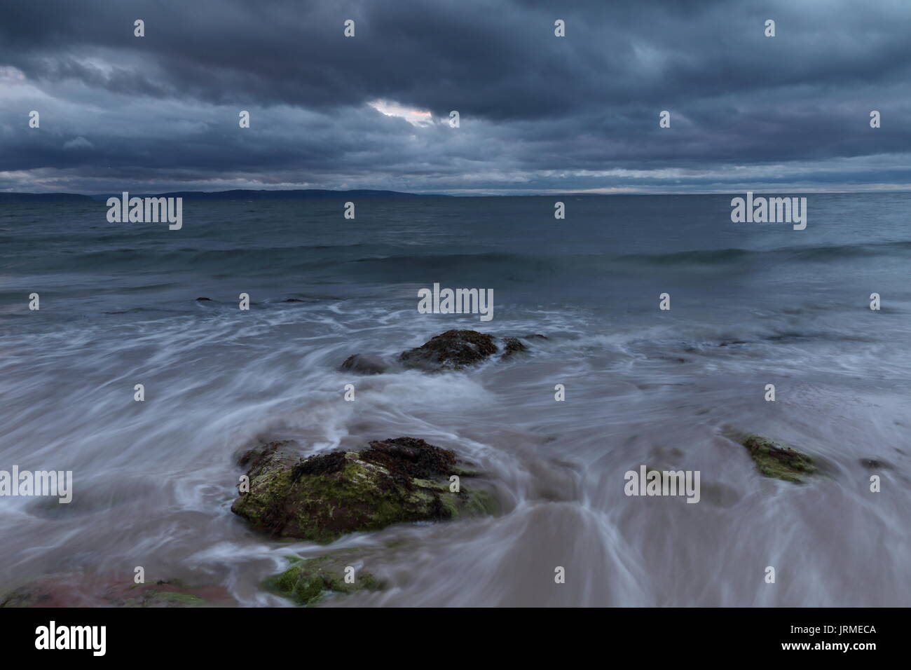 Brütende Seascape, Moray Firth, Schottland Stockfoto