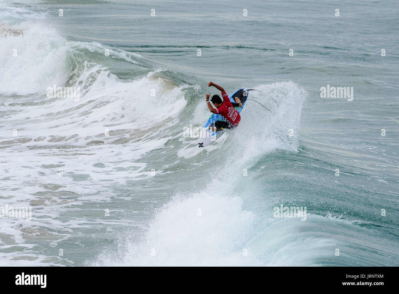 Huntington Beach, FL, USA. 5. August 2017. Hiroto Ohhara (JPN) konkurriert in Runde 5 an den 2017 VANS uns Open of Surfing. Bildnachweis: Benjamin Ginsberg/Alamy Live-Nachrichten. Stockfoto