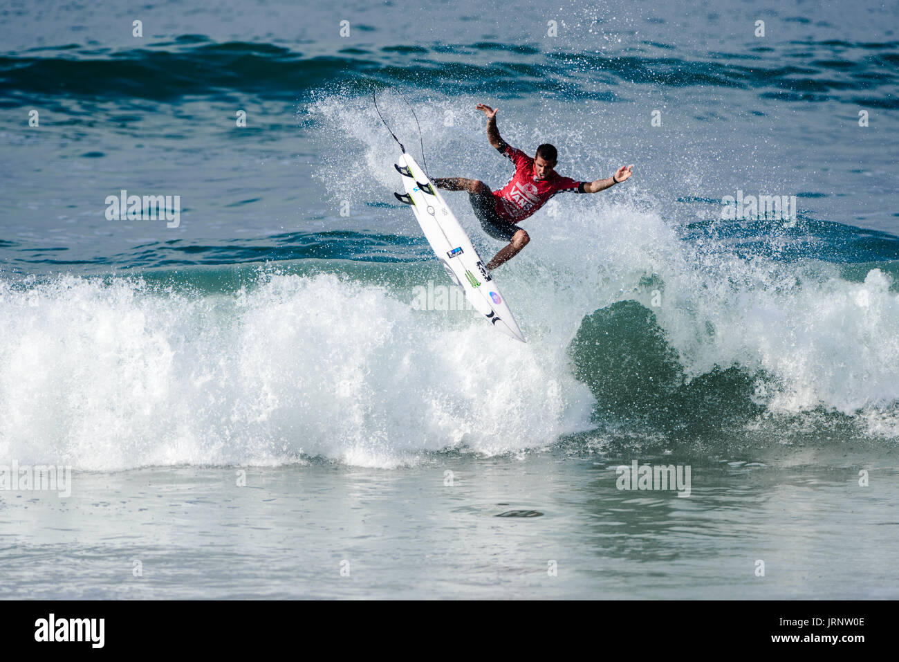 Huntington Beach, FL, USA. 5. August 2017. Titelverteidiger Filipe Toledo (BRA) gewinnt seine Runde 5 Wärme an den 2017 VANS uns Open of Surfing. Bildnachweis: Benjamin Ginsberg/Alamy Live-Nachrichten. Stockfoto
