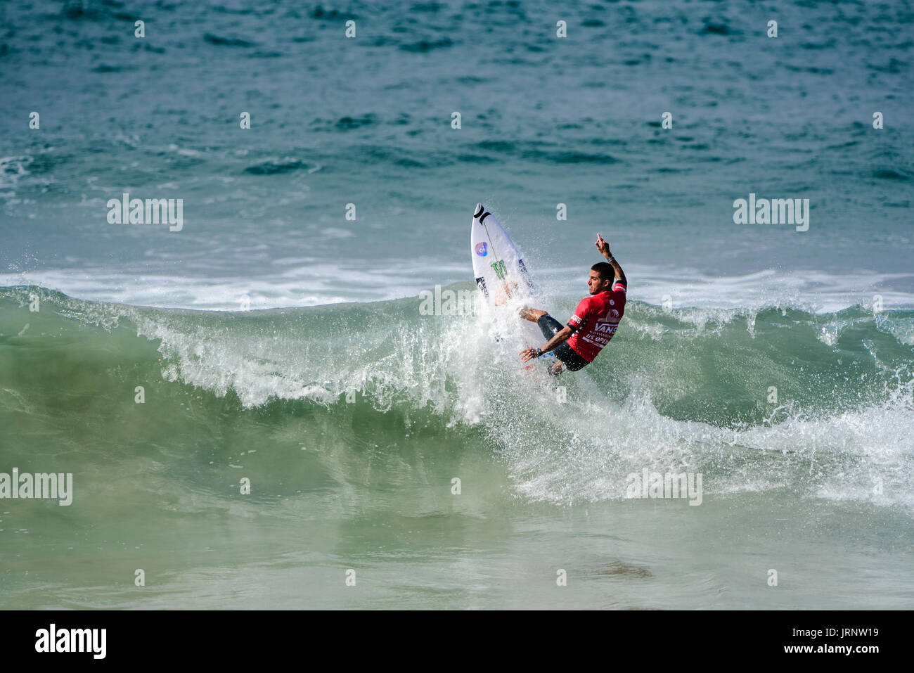 Huntington Beach, FL, USA. 5. August 2017. Titelverteidiger Filipe Toledo (BRA) konkurriert in Runde 5 an den 2017 VANS uns Open of Surfing. Bildnachweis: Benjamin Ginsberg/Alamy Live-Nachrichten. Stockfoto