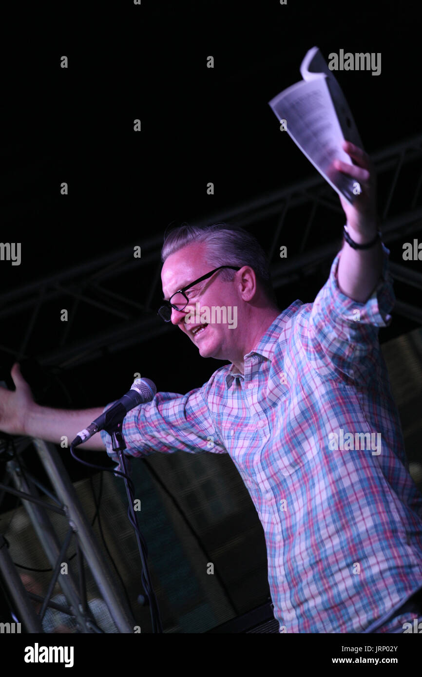 Manchester, UK, 5. August 2017.  Tony Walsh, aka Longfella rezitieren seiner Poesie, einschließlich "This is the Place" an der seine Yard Summer Jam © Ged Noonan/Alamy Stockfoto