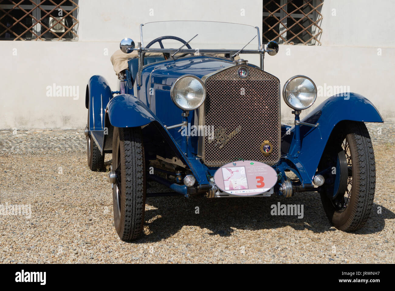 Ein 1929 Alfa Romeo 6C 1750 Sport. Oldtimer und Sportwagen auf Ausstellung in Turin bei Parco Valentino Auto zeigen. Stockfoto
