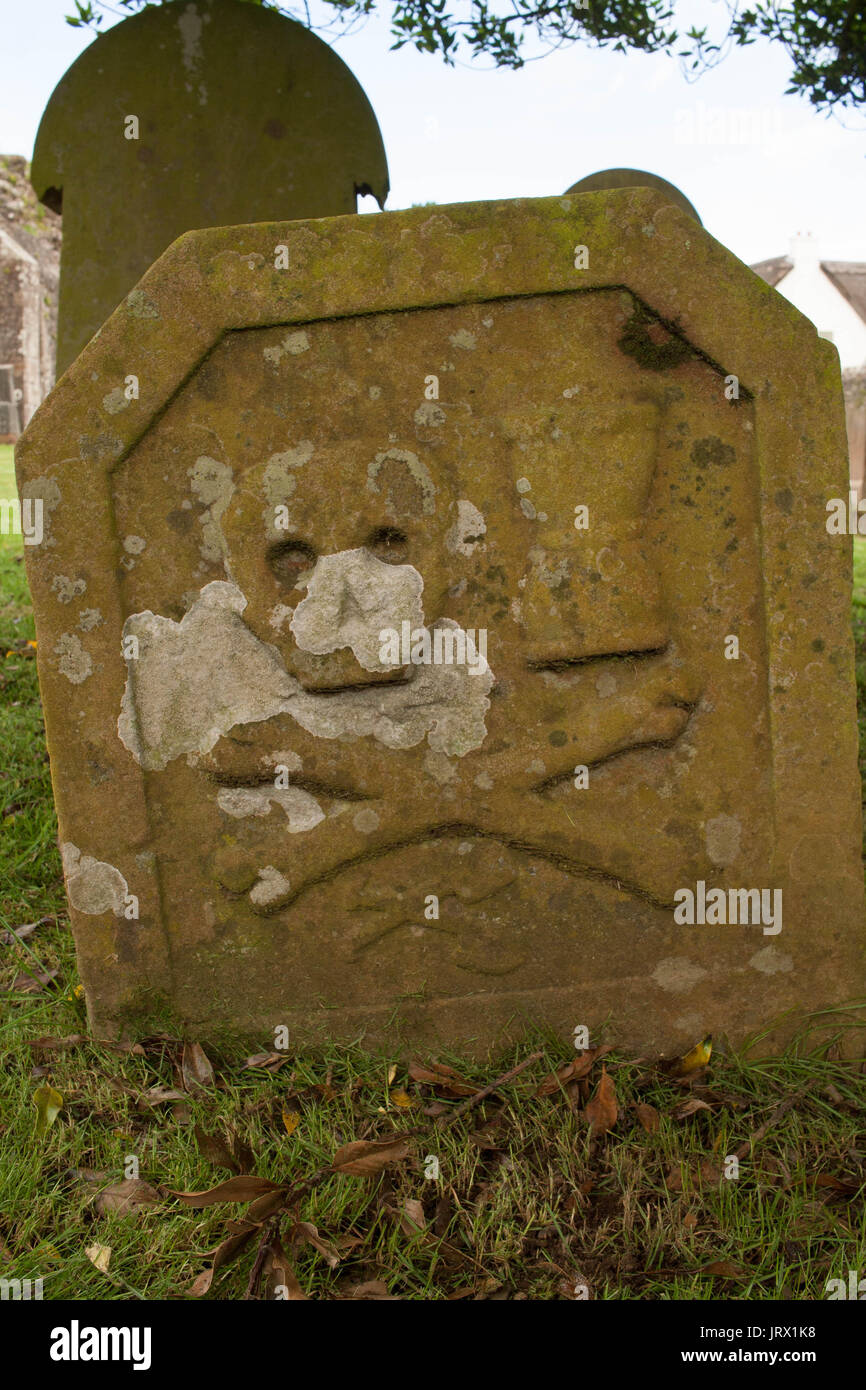 Unbenannte Todesfälle Kopf Grabstein in Kirkoswald Kirk Ayrshire, Schottland gefunden Stockfoto