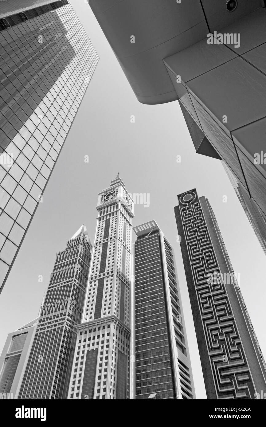 Dubai - Die Wolkenkratzer der Innenstadt. Stockfoto