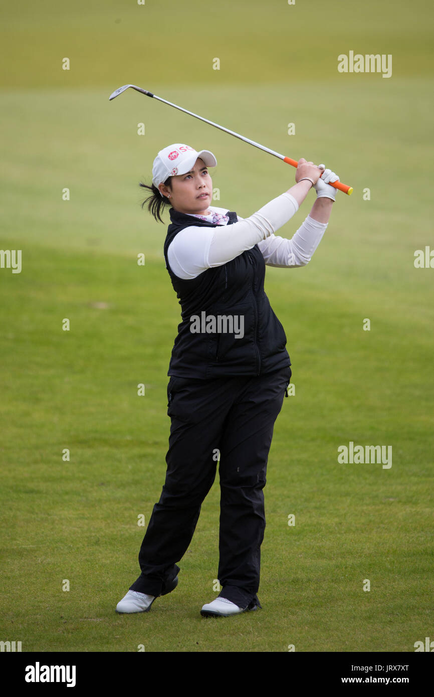 Thailands Moriya Jutanugarn spielt ihr 3. Schuss auf das 2. Loch tagsüber vier 2017 Ricoh Women es British Open in Kingsbarns Golf Links, St Andrews. Stockfoto