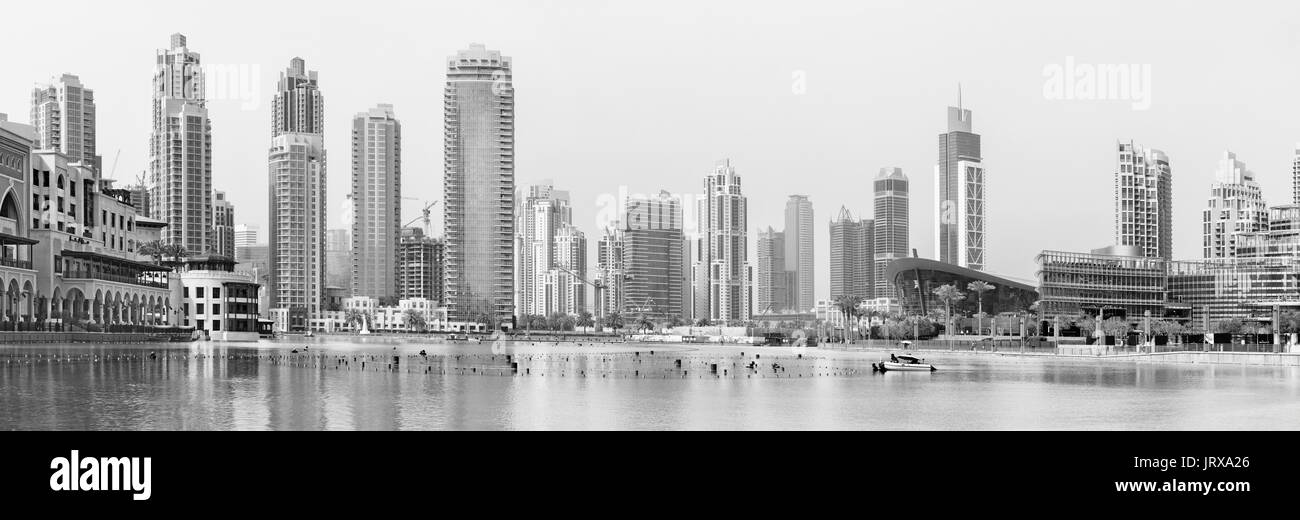 Dubai - Der Brunnen See in der Innenstadt. Stockfoto