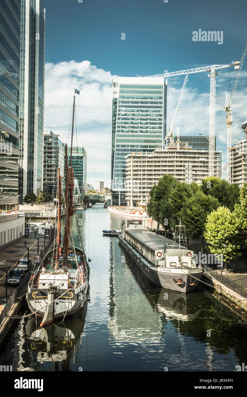 Büros und Entwicklung bei South Quay, Canary Wharf, Isle of Dogs, London, UK Stockfoto