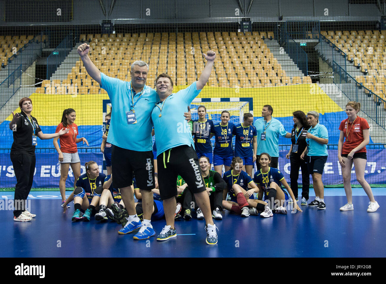 Celje, Slowenien. 5. August 2017. Team Rumänien feiern Sieg über Schweden bei der Frauen Europameisterschaft match zwischen Rumänien und Schweden in der Zlatorog Arena am 5. August 2017 in Celje, Slowenien. Bildnachweis: Rok Rakun/Pacific Press/Alamy Live-Nachrichten Stockfoto