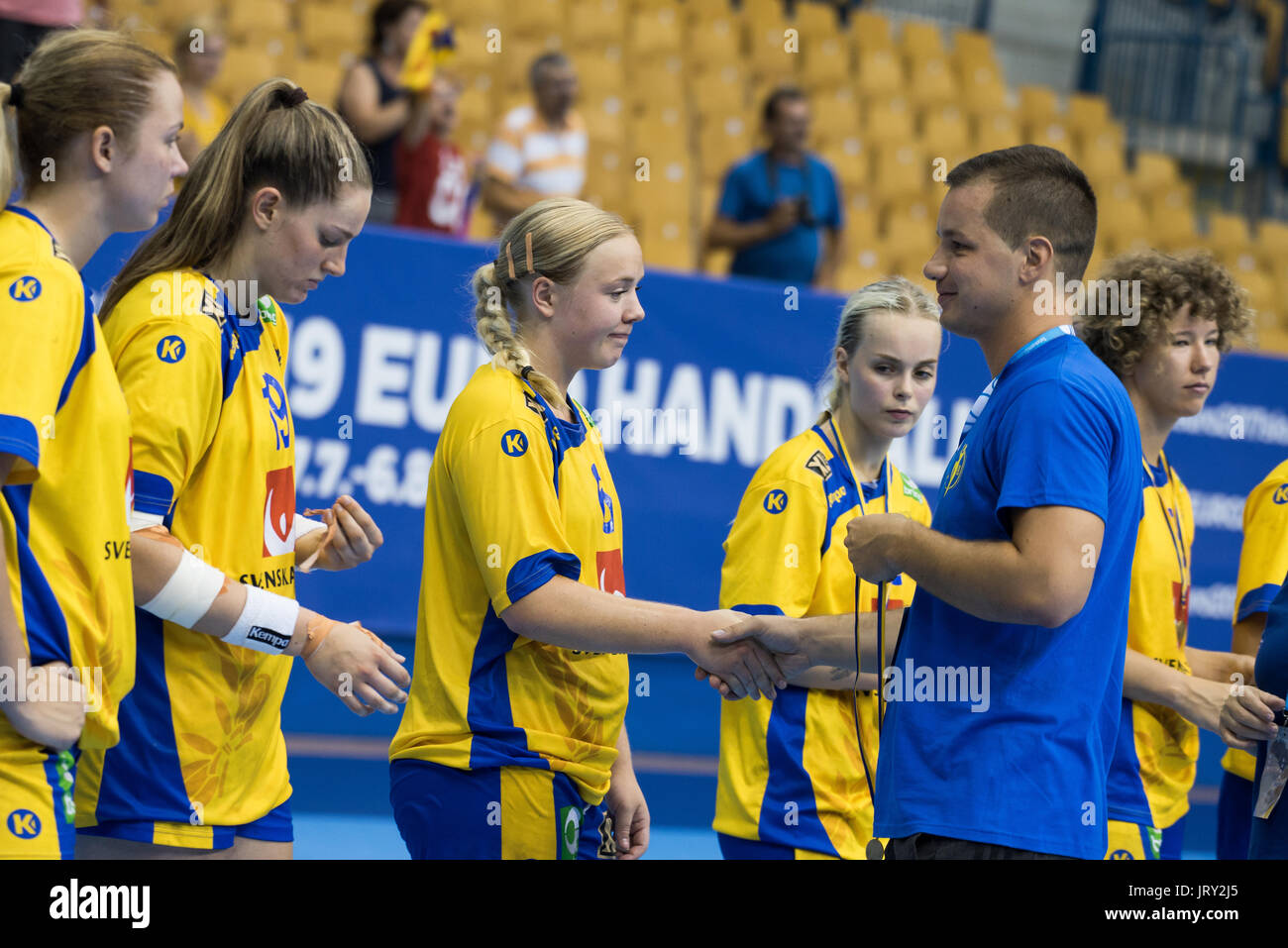 Celje, Slowenien. 5. August 2017. Team Schweden erhaltende Medaillen bei der Frauen Europameisterschaft match zwischen Rumänien und Schweden in der Zlatorog Arena am 5. August 2017 in Celje, Slowenien. Bildnachweis: Rok Rakun/Pacific Press/Alamy Live-Nachrichten Stockfoto