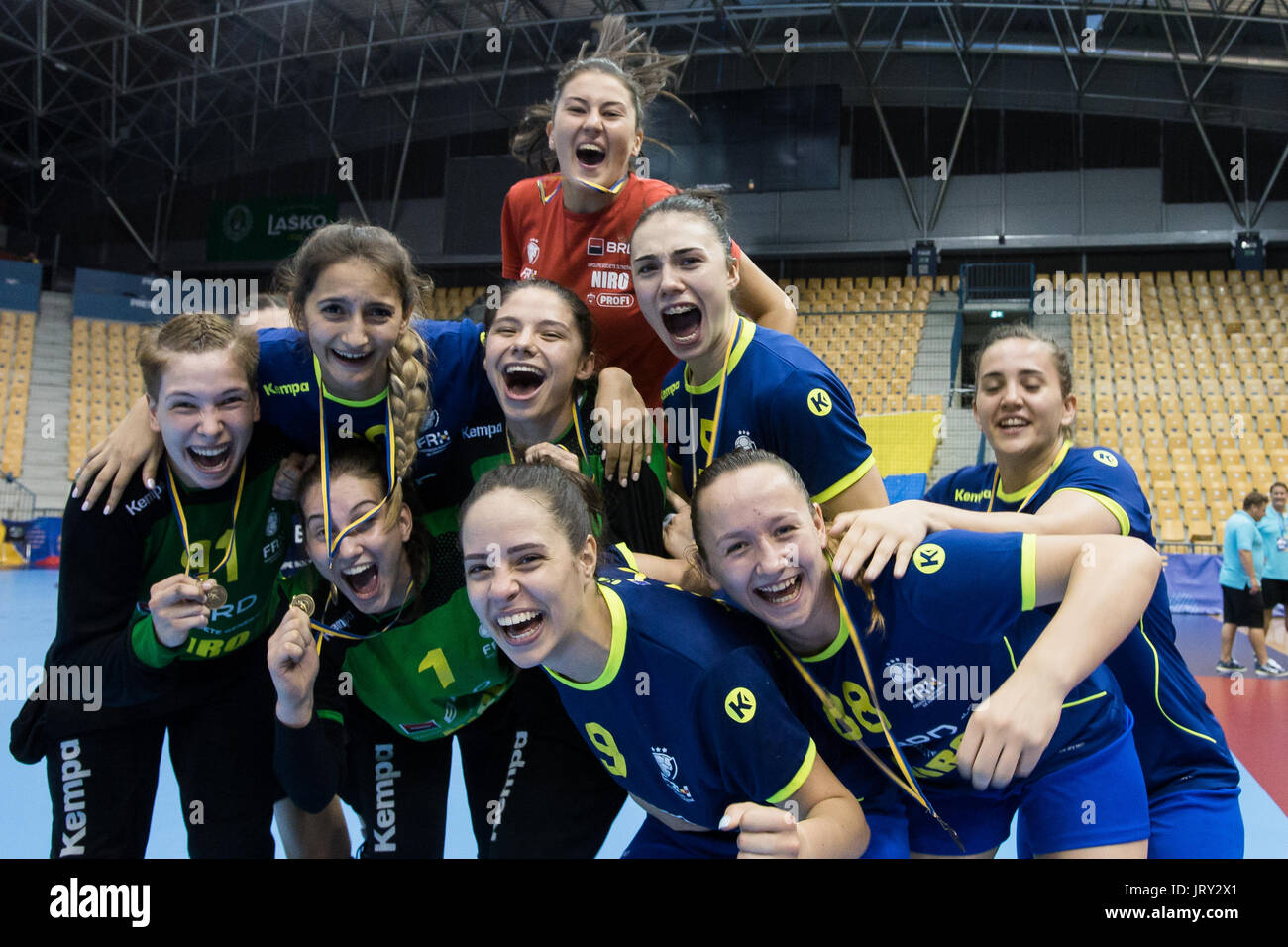 Celje, Slowenien. 5. August 2017. Team Rumänien feiern Sieg über Schweden bei der Frauen Europameisterschaft match zwischen Rumänien und Schweden in der Zlatorog Arena am 5. August 2017 in Celje, Slowenien. Bildnachweis: Rok Rakun/Pacific Press/Alamy Live-Nachrichten Stockfoto