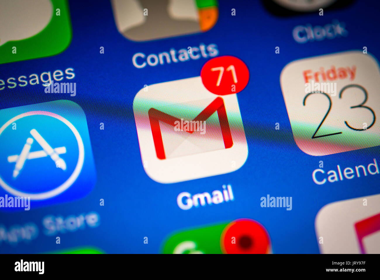 Google Mail, Google Mail, Googlemail, E-Mail, Symbol, Logo, Display, Bildschirm, iPhone, viele verschiedene App Icons, App, Handy Stockfoto