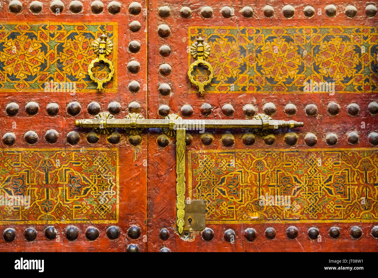 Detail der traditionellen Tür, Souk Medina von Fes, Fes el Bali. Marokko, Maghreb Nordafrika Stockfoto