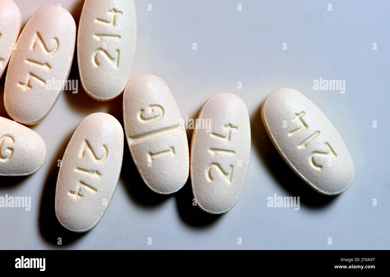 Zoloft 100 mg, Sertralin, wird vorgeschrieben, um Depression, Zwangsstörungen, Panikattacken, Angststörungen, posttraumatischen Stockfoto